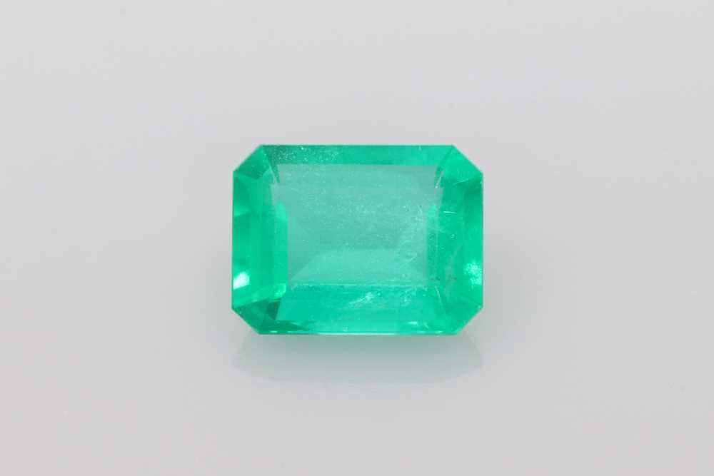 1.97 ct Emerald