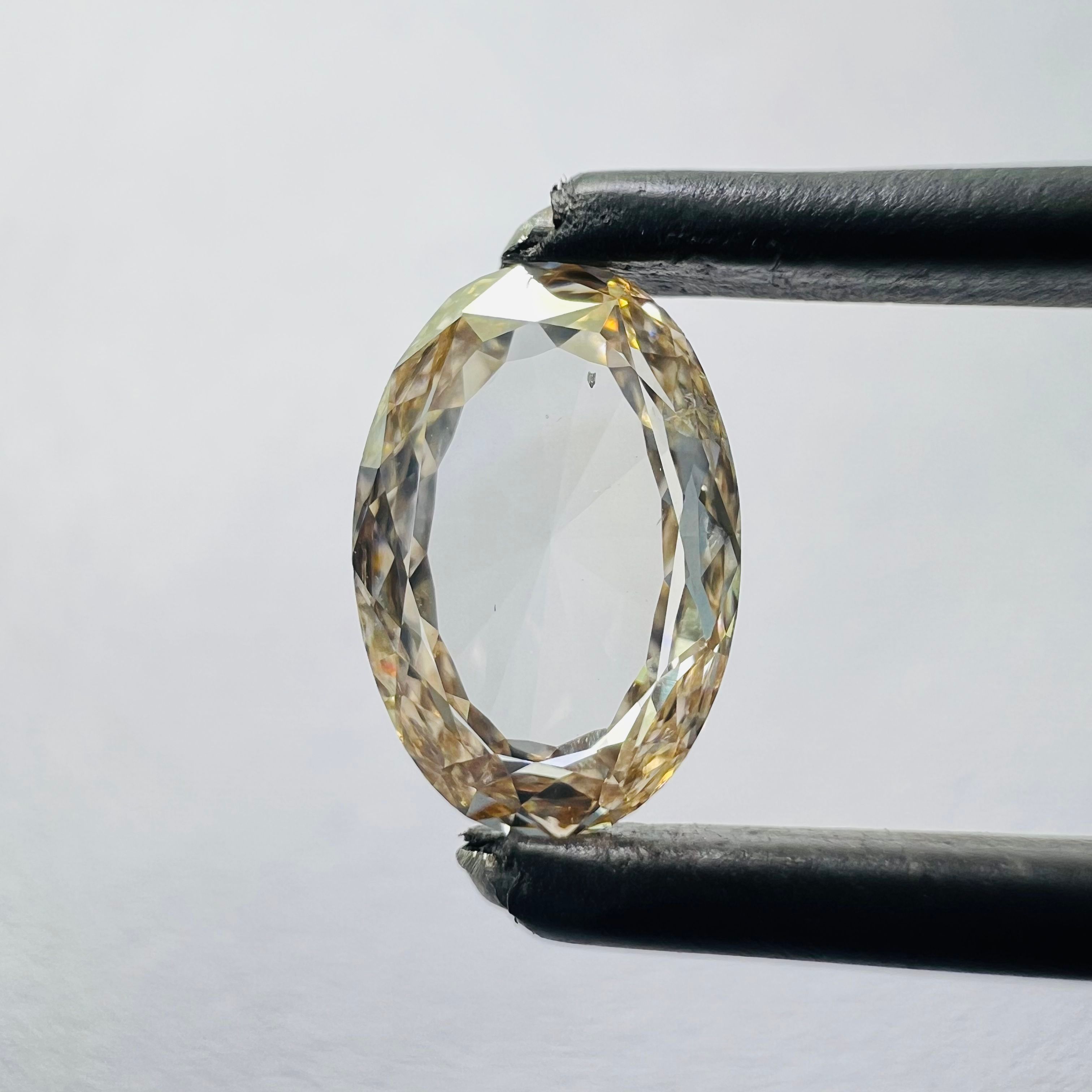 0.88 CT Orange OVAL