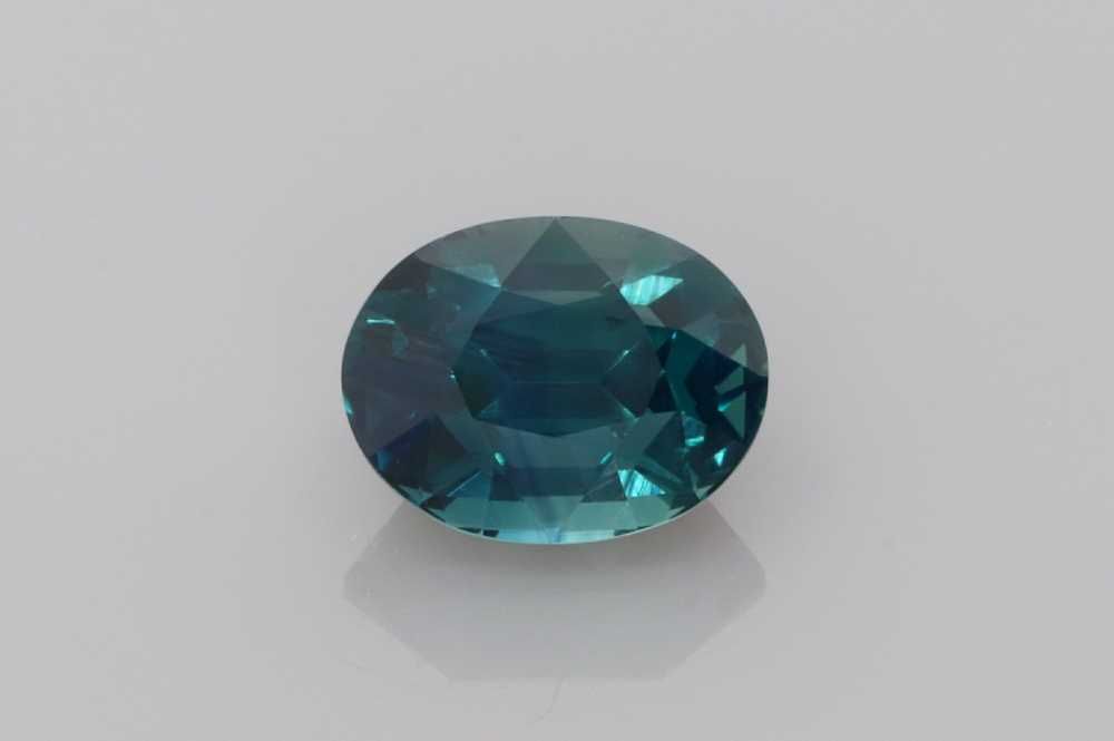 SAPPHIRE FACETED 2.4ct BI_COLOR Vivid BI_COLOR SI CAMBODIA HEATED