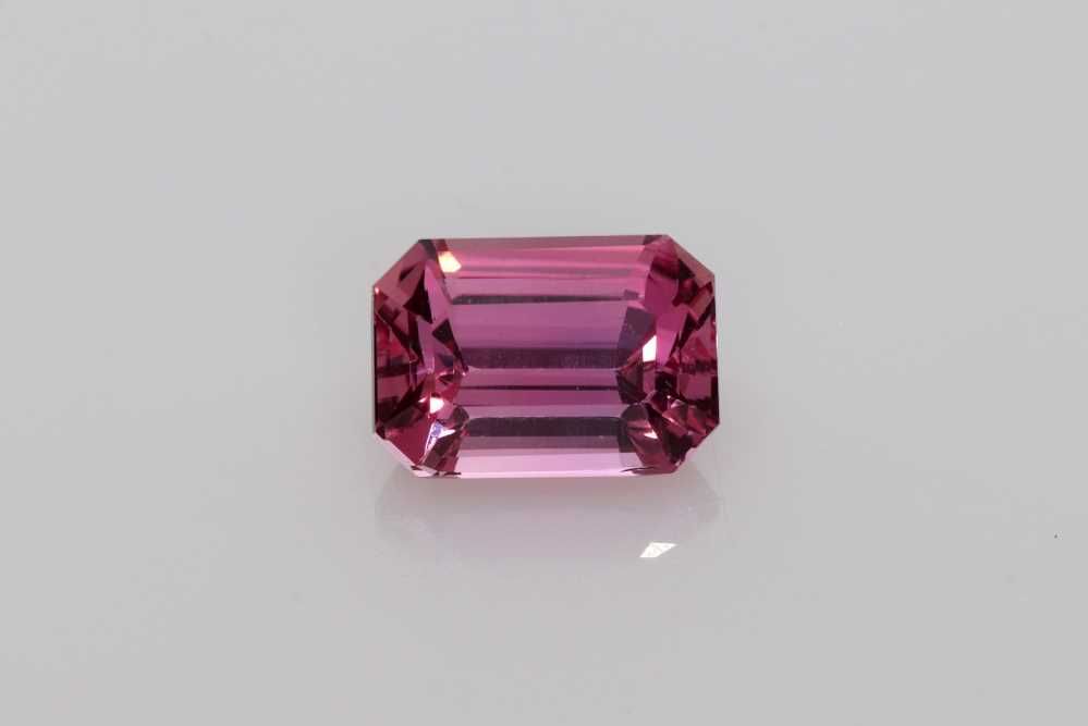 2.6 ct Emerald Sapphire
