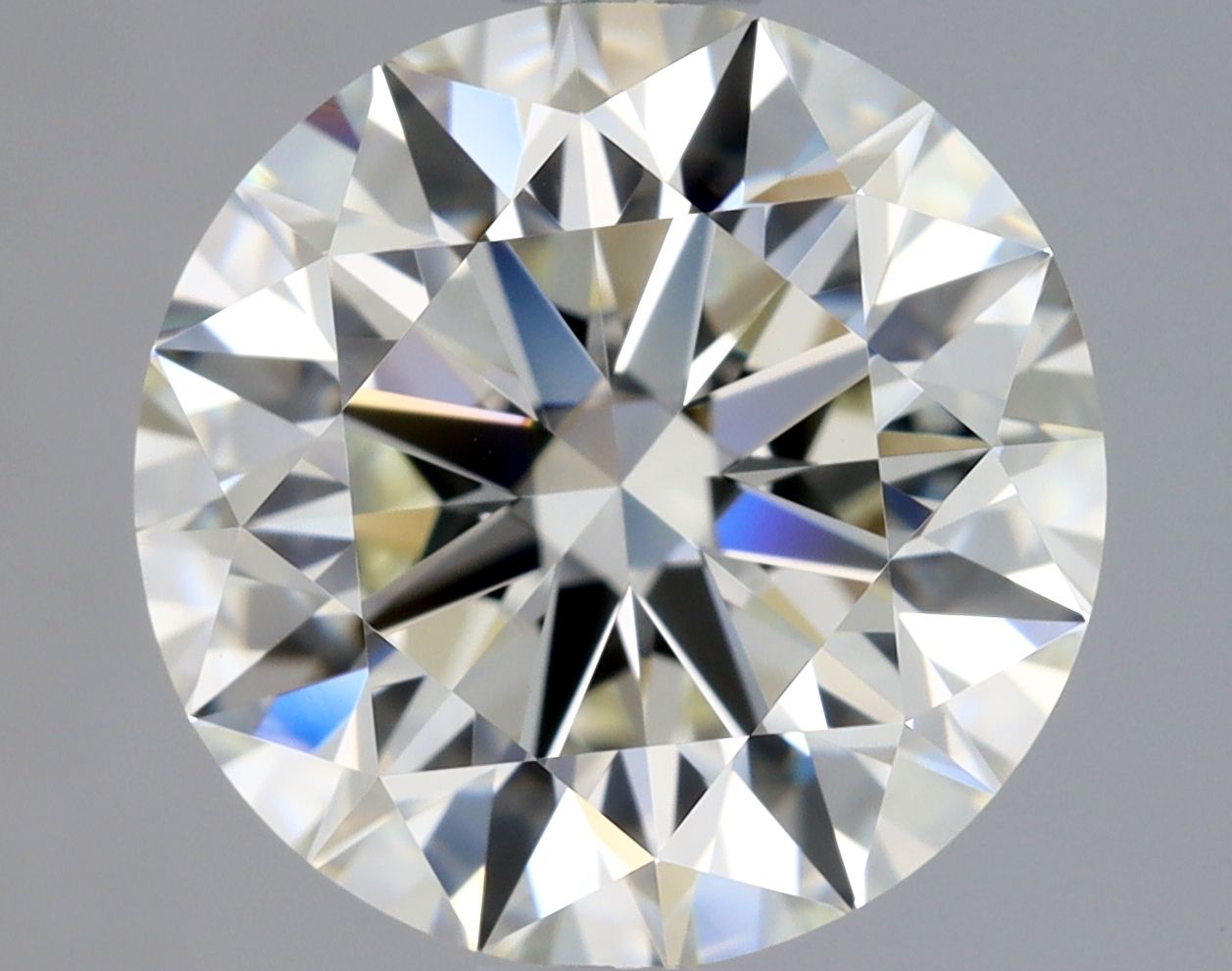 Prírodný diamant okrúhly...