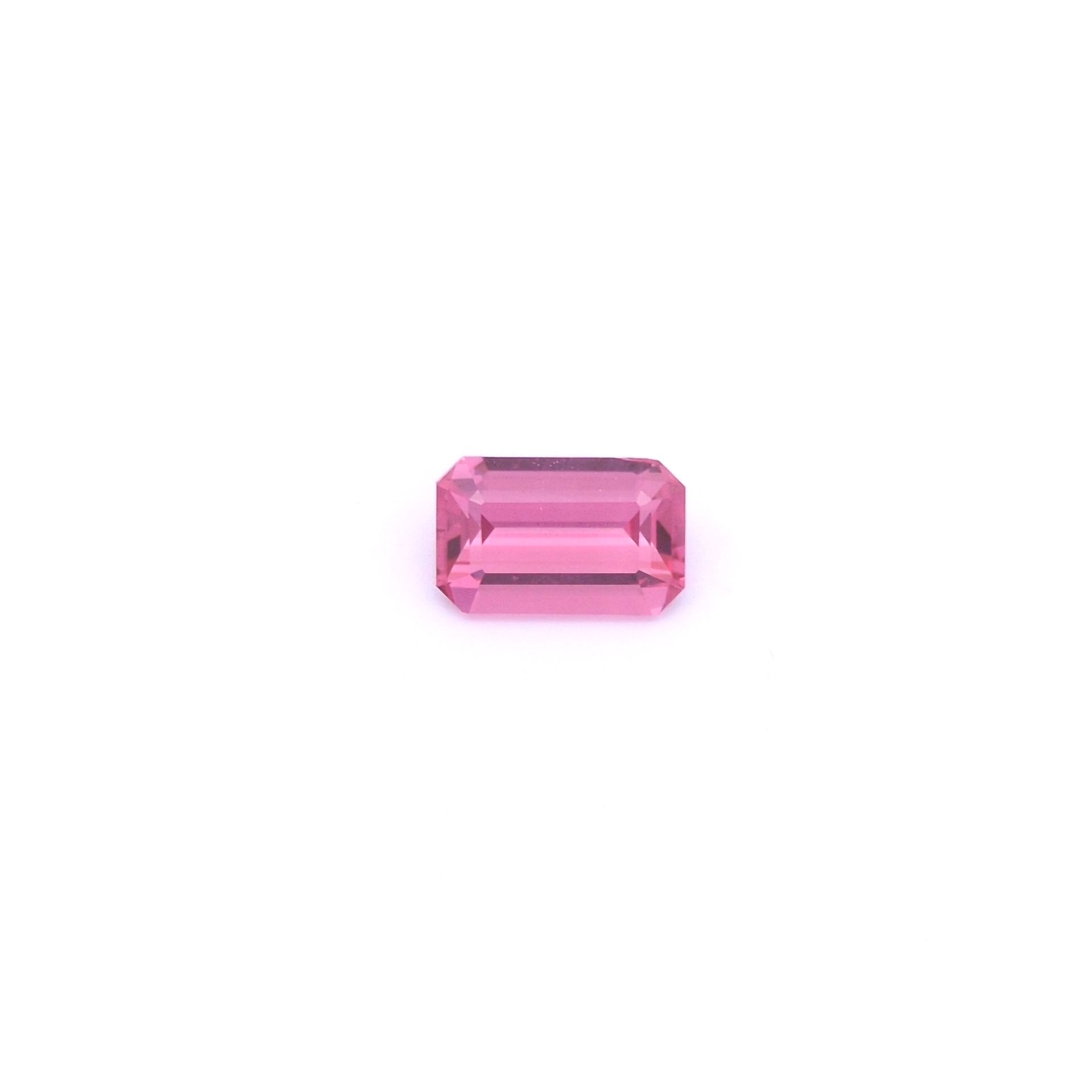 Spinel 1,60 ct, różowy, szlif ośmiokątny