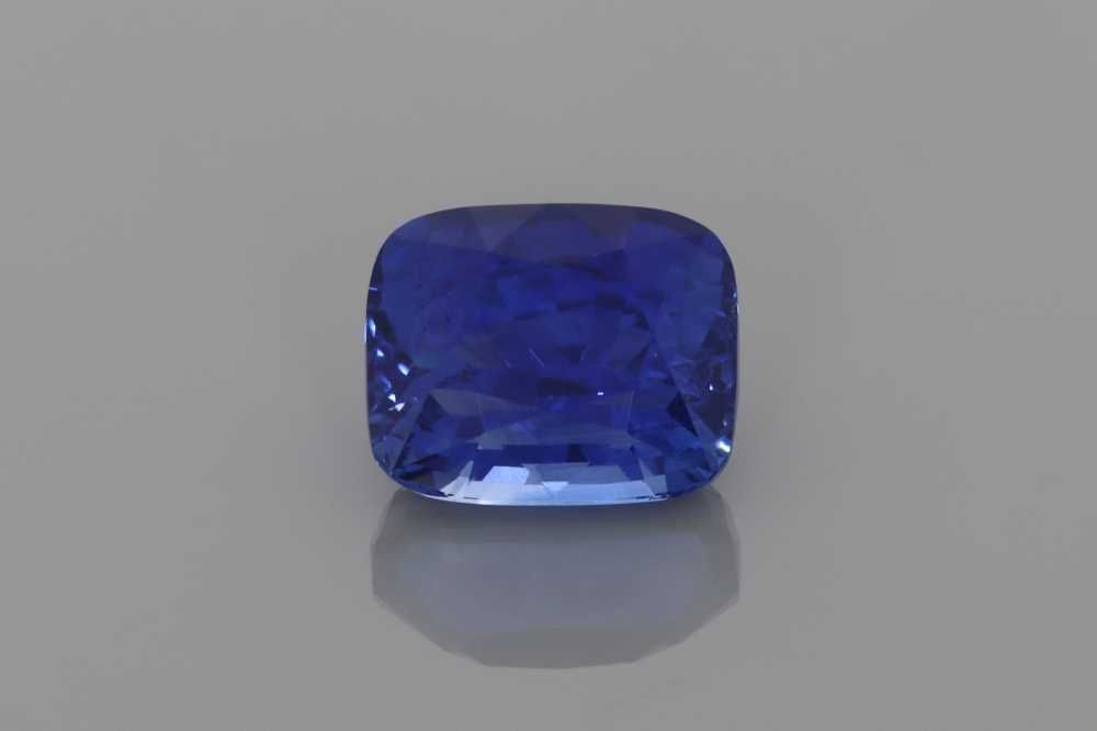 5.08 ct Cushion Sapphire